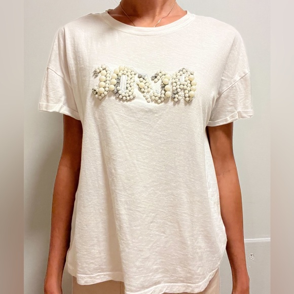 Basic white tee with ivory and silver pearls. - Picture 3 of 3